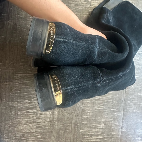 Micheal Kors Knee high boots - Picture 2 of 5